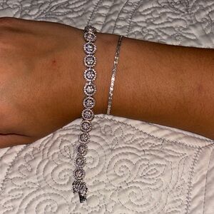 Dazzling Silver Bracelet with Crystal Details
